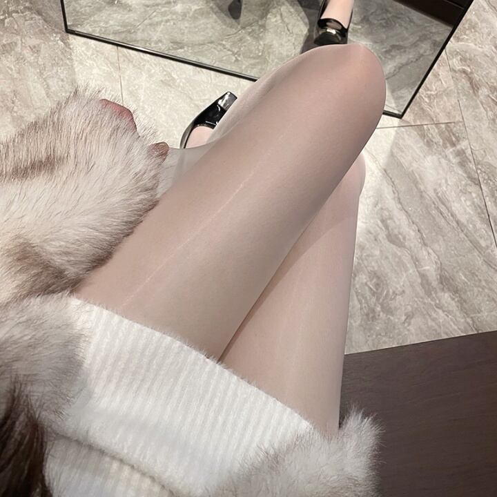 Lilymoonのセクシーストッキングの画像2