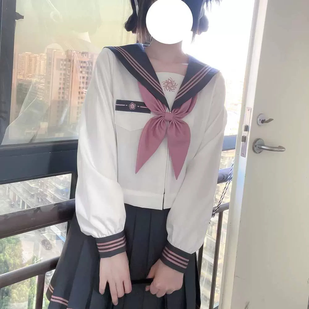 Lilymoonの清楚セーラー服の画像6