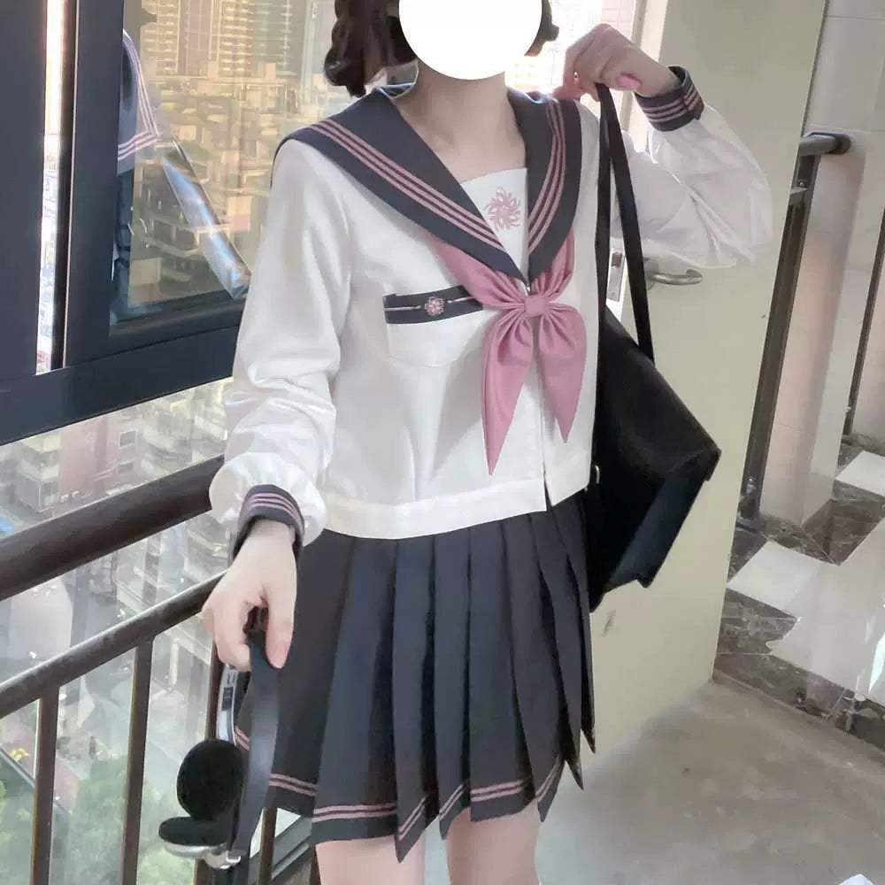 Lilymoonの清楚セーラー服の画像5