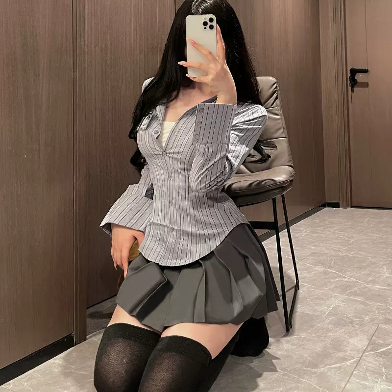 Lilymoonのセクシーストライプ制服コスプレの画像4