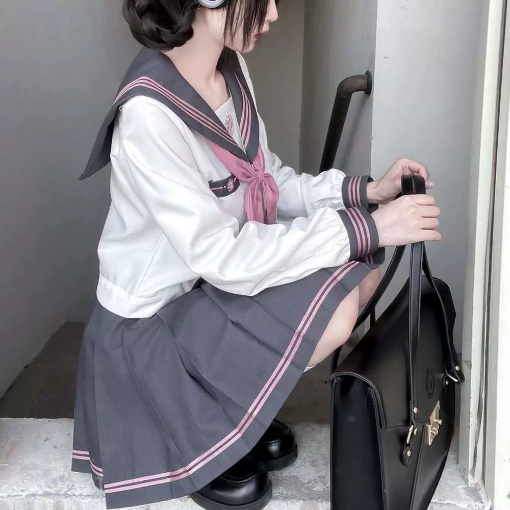 Lilymoonの清楚セーラー服の画像2