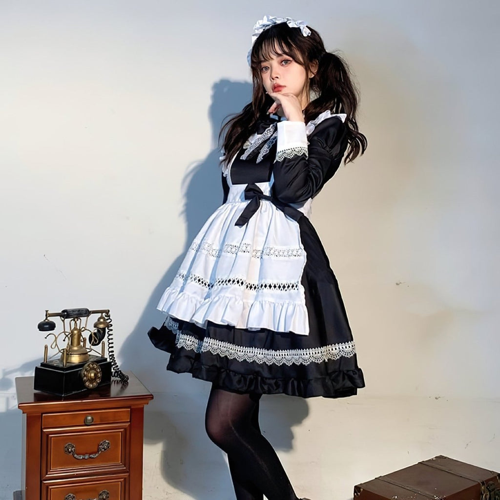 Lilymoonのゴシックメイドコスプレの画像2